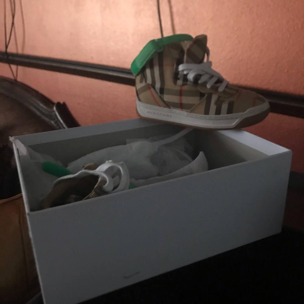 Designer Burberry shoes size 27 worn 3x